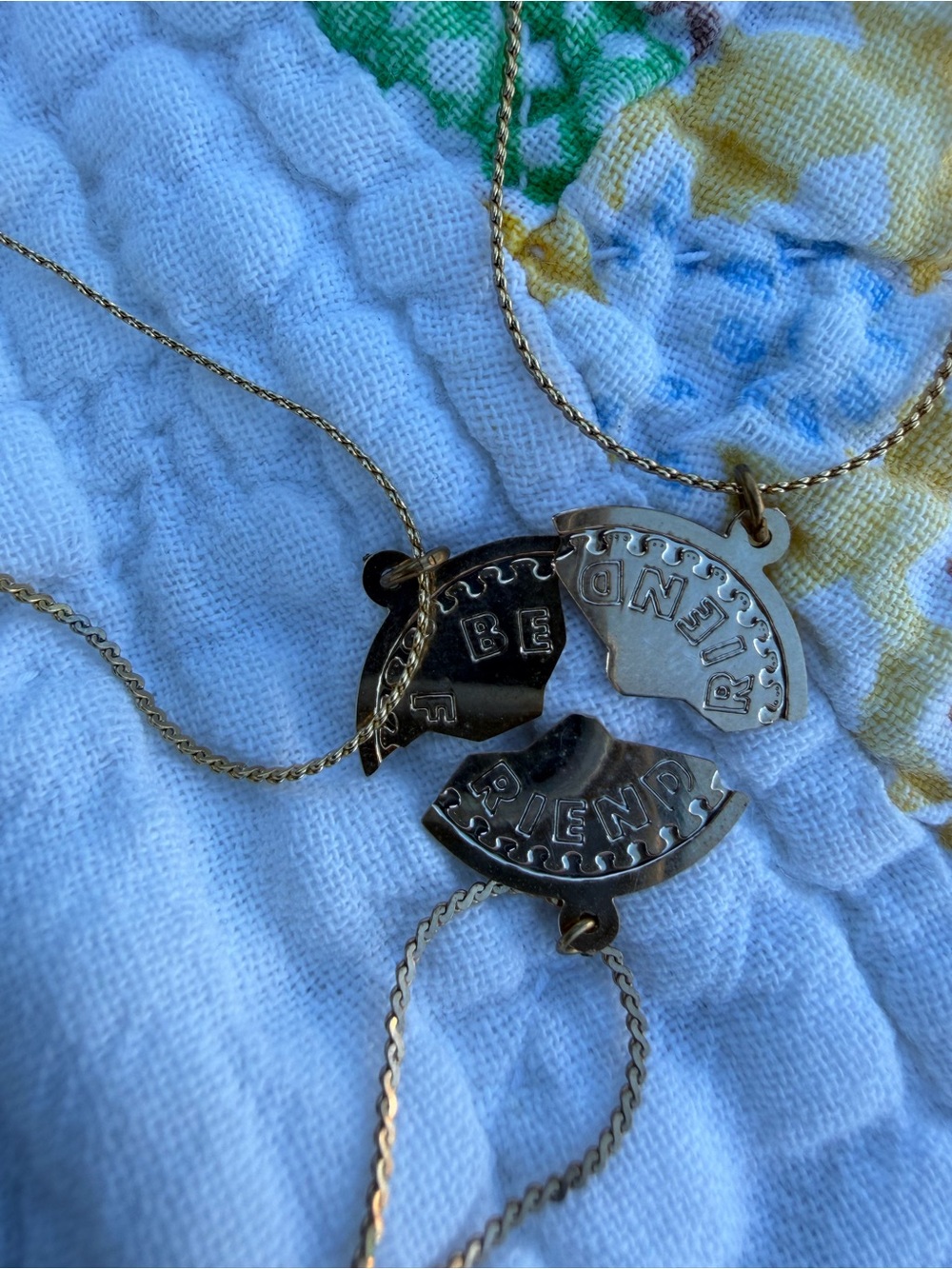 Vintage break a part best friend necklaces, 3 pieces/3friends gold tone